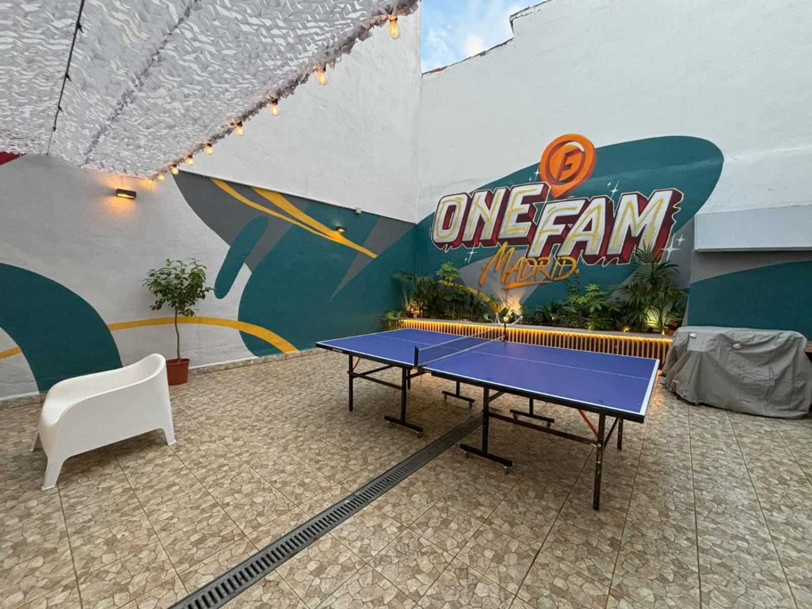 A Pousada Onefam Madri Exterior foto