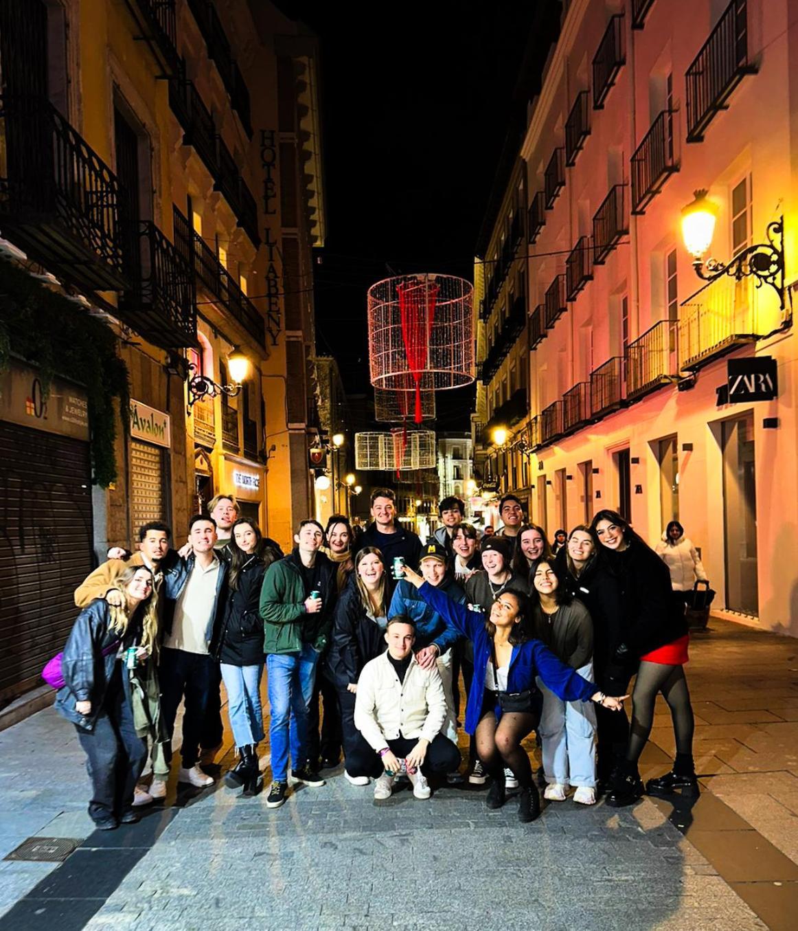A Pousada Onefam Madri Exterior foto